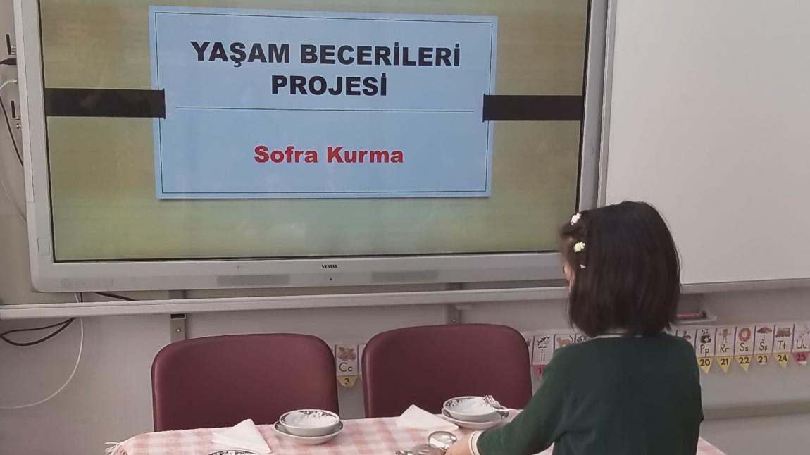 2-D sınıfı öğrencileri Yaşam Becerileri Projesi kapsamında okulda uygulamalı olarak  